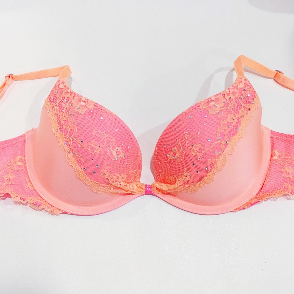 NWOT Vintage Victoria's Secret Demi Push Up Bra